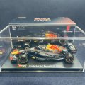 新品正規入荷品●burago1/43 RED BULL RB18 2022(M.フェルスタッペン）#1 ※ドライバーフィギュア＆アクリルケース付