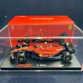 再入荷●新品正規入荷品●burago1/43 FERRARI F1-75 2022 (C.サインツ）#55 ※ドライバーフィギュア＆アクリルケース付 