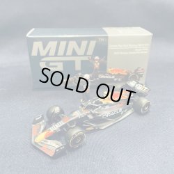 画像1: 新品正規入荷品●TSMMODEL 1/64 RED BULL RB18 WINNER MONACO GP 2022 (S.ペレス）#11 ※スタンディングフィギュア付