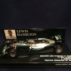 画像1: セカンドハンド品●PMA1/43 MERCEDES-AMG PETRONAS W07 PRACTICE SINGAPORE GP 2016 (L.ハミルトン）#44