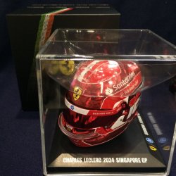 画像1: 新品正規入荷品●LOOKSMART 1/5 FERRARI F1 SINGAPORE GP 2024 (C.ルクレール）ミニヘルメット