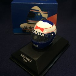 画像1: セカンドハンド品●PMA1/8スケール ミニチュアヘルメット (A.プロスト）WORLD CHAMPION 1989