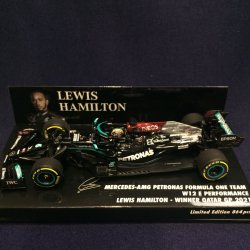 画像1: セカンドハンド品●PMA1/43 MERCEDES AMG PETRONAS W12 E WINNER QATR GP 2021 (L.ハミルトン）#44
