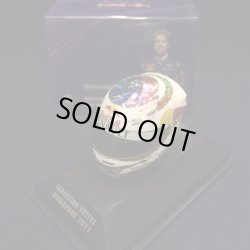 画像1: セカンドハンド品●PMA1/8 RED BULL S.ベッテル ミニチュアヘルメット SINGAPORE 2011
