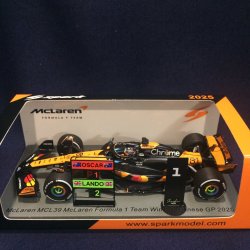 画像1: 新品正規入荷品●SPARK 1/43 McLAREN MCL39 WINNER CHINESE GP 2025 (O.ピアストリ）#81