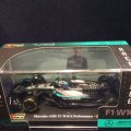 新品正規入荷品●burago1/43 MERCEDES-AMG W16 (G.ラッセル）#63 ※アクリルケース＆ドライバーフィギュア付