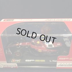 画像1: 新品正規入荷品●burago1/43 FERRARI SF-25 （L.ハミルトン）#44 ※アクリルケース＆ドライバーフィギュア付