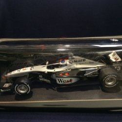 画像1: セカンドハンド品●McLARENチーム別注●純正たばこ仕様●PMA1/18 McLAREN MERCEDES　MP4-16 （M.ハッキネン）#3