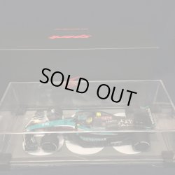 画像1: 新品正規入荷品●SPARK 1/18 MERCEDES-AMG PETRONAS F1 W15 250GP 6th SINGAPORE GP 2024 (L.ハミルトン）#44
