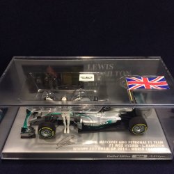 画像1: セカンドハンド品●PMA1/43 MERCEDES PETRONAS W05 WINNER ABU DHABI GP WORLD CHAMPION 2014 (L.ハミルトン）#44