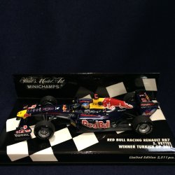 画像1: セカンドハンド品●PMA1/43 RED BULL RENAULT RB7 WINNER TURKISH GP 2011 （S.ベッテル）#1