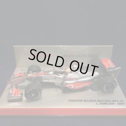 画像1: セカンドハンド品●チーム別注品●PMA1/43 VODAFONE McLAREN MERCEDES MP4-24 (L.ハミルトン）2009 #1