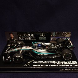 画像1: 新品正規荷品●PMA 1/43 MERCEDES-AMG PETRONAS W16 WINNER SINGAPORE GP 2025 (G.ラッセル）#63 