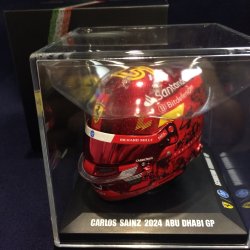 画像1: 新品正規入荷品●LOOKSMART 1/5 FERRARI F1 ABU DHABI GP 2024 (C.サインツ）ミニヘルメット