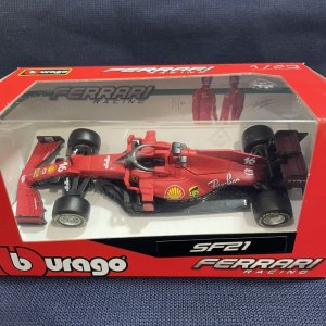 画像:  新品正規入荷品●burago1/43 FERRARI SF21 (C.ルクレール）2021 #16