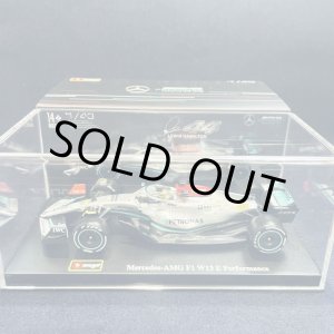 画像: 新品正規入荷品●burago1/43 MERCEDES AMG W13 2022(L.ハミルトン）#44 ※ドライバーフィギュア＆アクリルケース付