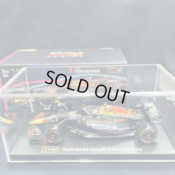 画像1: 新品正規入荷品●burago1/43 RED BULL RB19 MIAMI GP2023(M.フェルスタッペン）#1※アクリルケース＆ドライバーフィギュア付