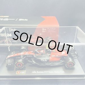 画像: 再入荷●新品正規入荷品●burago1/43 ALFA ROMEO C34 周冠宇（ジョウ・グアンユー）2023 #24 ※アクリルケース＆ドライバーフィギュア付