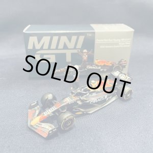 画像: 新品正規入荷品●TSMMODEL 1/64 RED BULL RB18 WINNER MONACO GP 2022 (S.ペレス)#11 ※スタンディングフィギュア付