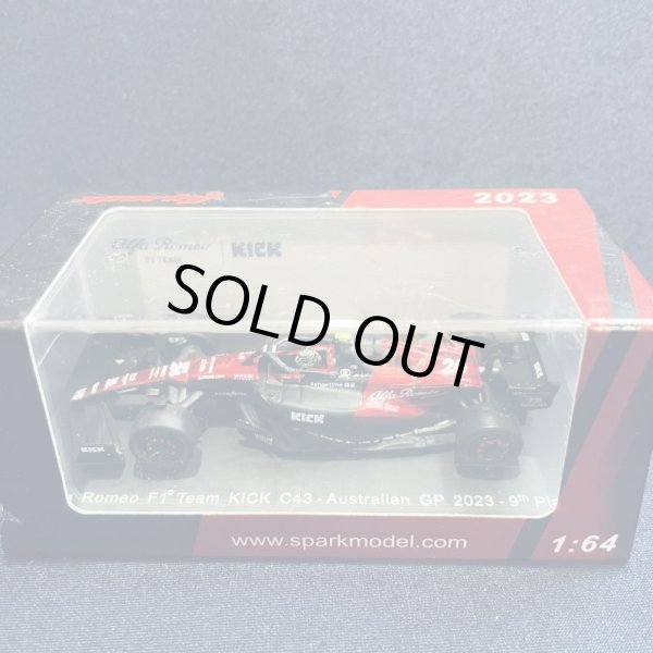 画像1: 新品正規入荷品●SPARK 1/64 ALFA ROMEO C43 9th AUSTRALIAN GP 2023  周冠宇（ジョウ・グアンユー）#24 