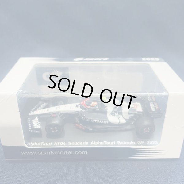 画像1: 新品正規入荷品●SPARK 1/64 ALPHA TAURI AT04 BAHRAIN GP 2023 (角田裕毅）#22