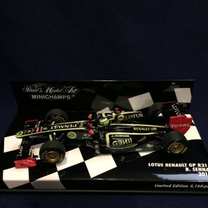 画像: セカンドハンド品●PMA 1/43 LOTUS RENAULT R31 (B.セナ）2011 #9