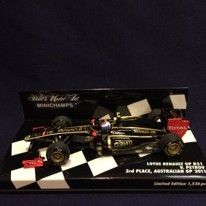 画像: セカンドハンド品●PMA 1/43 LOTUS RENAULT R31 3rd PLACE AUSTRALIAN GP 2011 (V.ペトロフ）#10