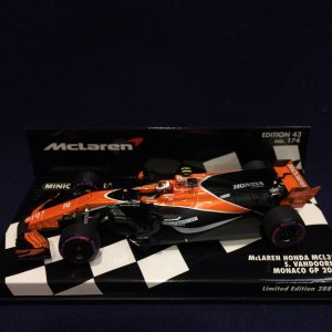 画像: セカンドハンド品●PMA1/43 McLAREN MCL32 MONACO GP 2017 (S.バンドーン）#2