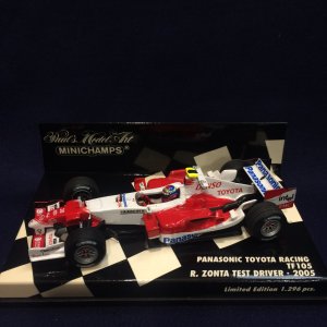 画像: セカンドハンド品●PMA1/43 PANASONIC TOYOTA TF105 TEST DRIVER (R.ゾンタ）2005 #38