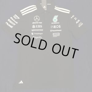 画像: メルセデス AMG ペトロナス F1 チーム ドライバー ポロシャツ ブラック 2025 /アディダス (サイズ S)
