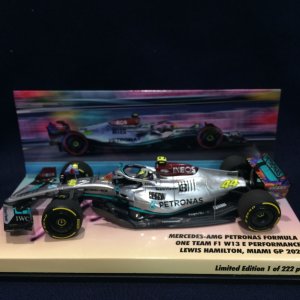 画像: セカンドハンド品●CK MODELCAR別注●PMA1/43 MERCEDES-AMG PETRONAS W13 E MIAMI GP 2022 (L.ハミルトン）#44