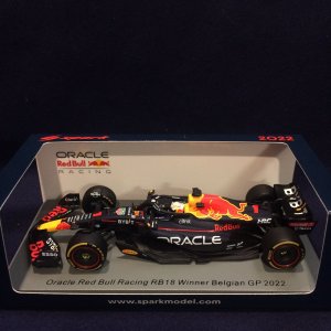 画像: セカンドハンド品●SPARK1/43 ORACLE RED BULL RB18 WINNER BELGIAN GP 2022 (M.フェルスタッペン）#1 