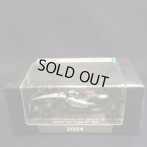 画像1: 新品正規入荷品●SPARK1/64 MERCEDES AMG PETRONAS W15 WINNER LAS VEGAS GP 2024 (G.ラッセル）#63