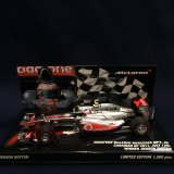 画像: セカンドハンド品●PMA1/43 VODAFONE McLAREN MERCEDES MP4-20 WINNER CANADIAN GP 2011 (J.バトン）#4
