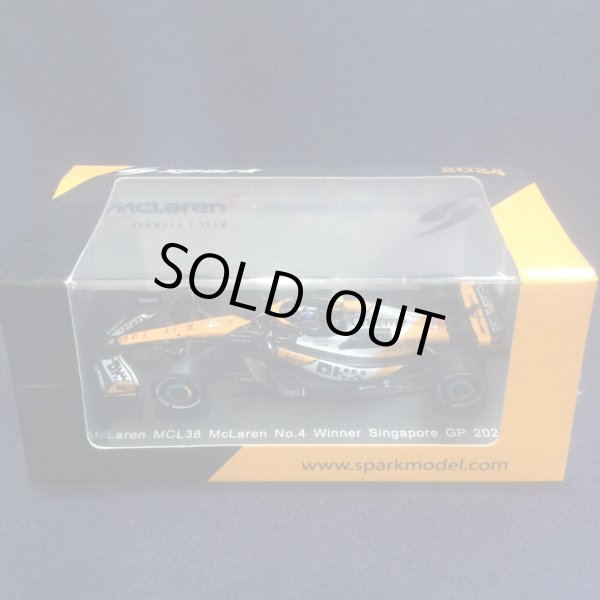 画像1: 新品正規入荷品●SPARK 1/64 McLAREN MCL38 WINNER SINGAPORE GP 2024 (L.ノリス）#4