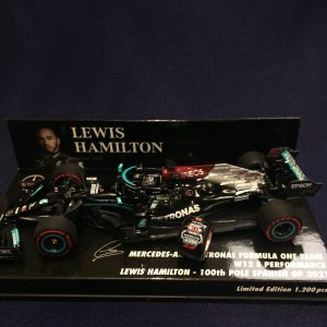 画像: セカンドハンド品●PMA1/43 MERCEDES-AMG PETORONAS W12 100th POLE SPANISH GP 2021 (L.ハミルトン)#44