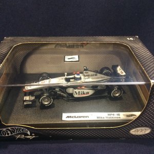 画像: セカンドハンド品●マテル1/43 McLAREN MP4-16 (M.ハッキネン)