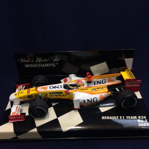 画像: セカンドハンド品●PMA1/43 RENAULT R29 (F.アロンソ)2009 #7