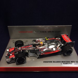 画像: セカンドハンド品●チーム別注品●PMA1/43 VODAFONE McLAREN MERCEDES MP4-22 (L.ハミルトン)#2