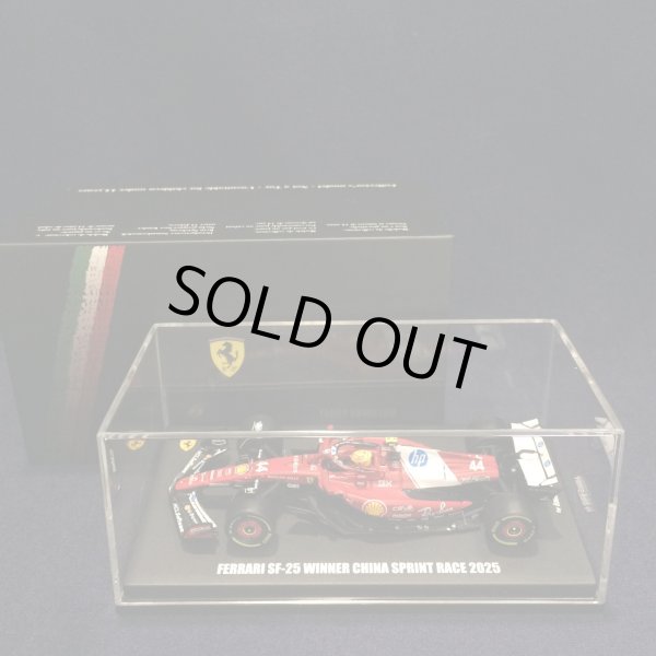 画像1: 新品正規入荷品●LOOKSMART1/64 FERRARI SF-25 CHINA SPRINT RACE 2025 (L.ハミルトン）#44