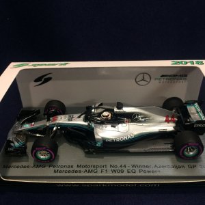 画像: セカンドハンド品●SPARK1/43 MERCEDES W09 WINNER AZERBAIJAN GP 2018 (L.ハミルトン)#44