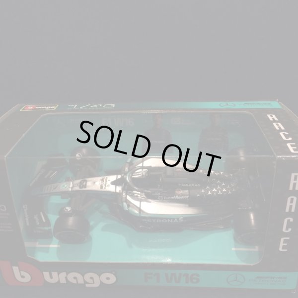 画像1: 新品正規入荷品●burago1/43 MERCEDES-AMG W16 (G.ラッセル）#63