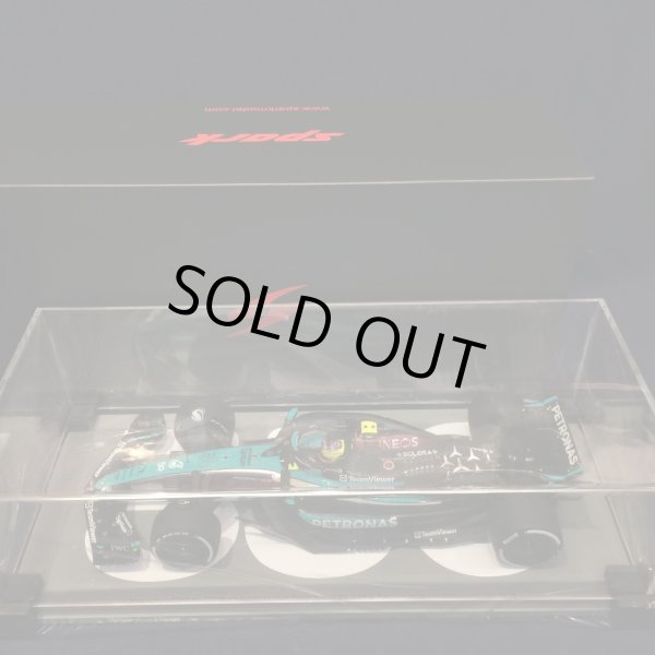 画像1: 新品正規入荷品●SPARK 1/18 MERCEDES-AMG PETRONAS F1 W15 250GP 6th SINGAPORE GP 2024 (L.ハミルトン）#44