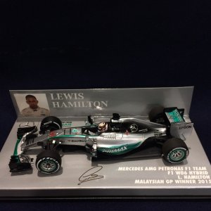 画像: セカンドハンド品●PMA1/43 MERCEDES-AMG PETRONAS W06 WINNER MALAYSIAN GP 2015 (L.ハミルトン）#44 ※レジン製※