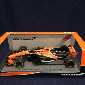 画像: セカンドハンド品●SPARK 1/43 McLAREN HONDA MCL32 AUSTRALIAN GP 2017 (S.バンドーン)#2