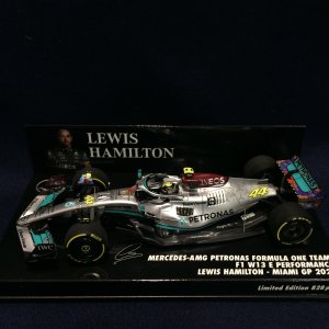 画像: セカンドハンド品●PMA1/43 MERCEDES-AMG PETRONAS W13 MIAMI GP 2022 (L.ハミルトン)#44