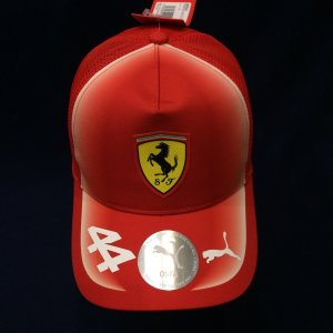 画像: スクーデリア フェラーリ HP チーム ルイス・ハミルトン トラッカーキャップ 2026