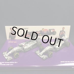 画像: セカンドハンド品●PMA1/43 INFINITI RED BULL RENAULT RB11 PRE-SEASON TESTING LIVERY 2015 (D.リカルド＆D.クビアト）2台セット