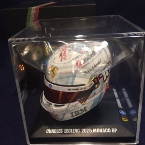 画像: 新品正規入荷品●LOOKSMART 1/5 FERRARI F1 MONACO GP 2025 (C.ルクレール）ミニヘルメット