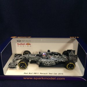 画像: セカンドハンド品●SPARK 1/43 RED BULL RENAULT RB11 TEST CAR 2015 (D.リカルド)#3